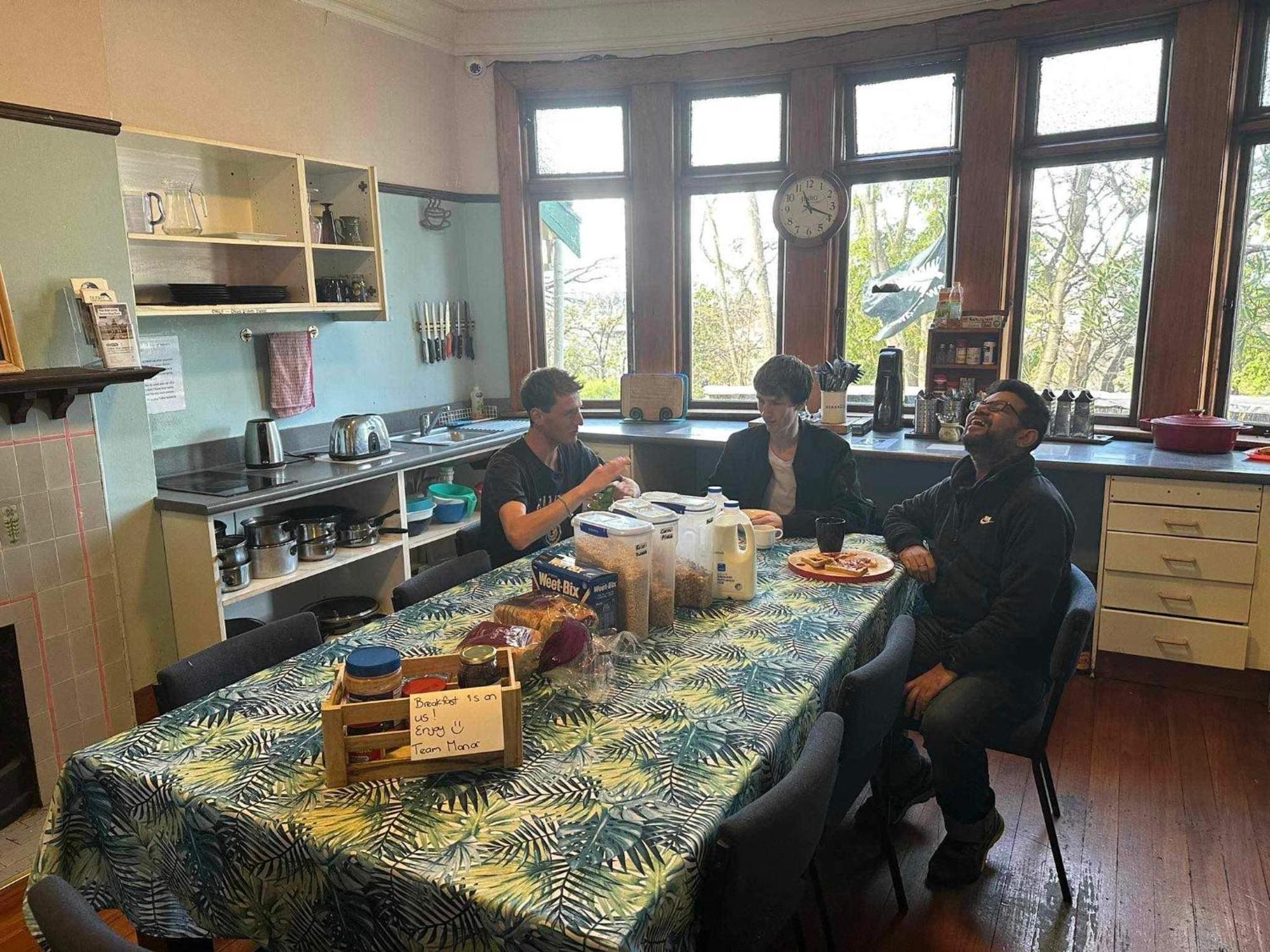 Хостел Manor House Backpackers Дьюндин Экстерьер фото