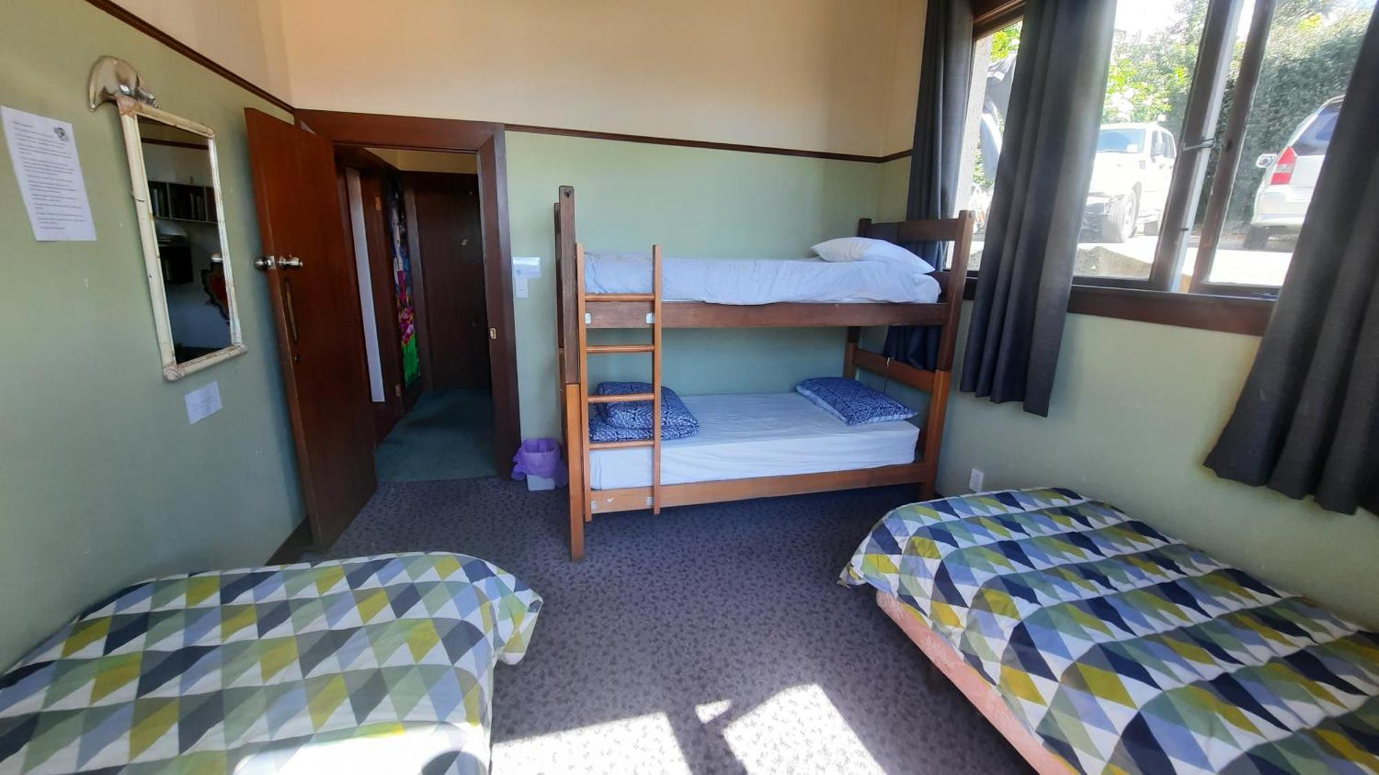 Хостел Manor House Backpackers Дьюндин Экстерьер фото